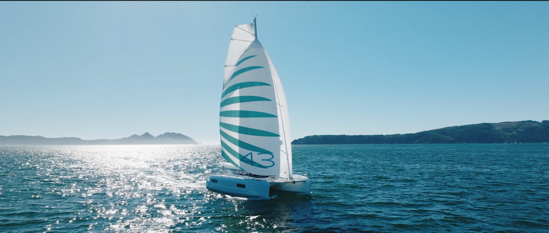 {"TR":"Lagoon 43","EN":"Lagoon 43"}