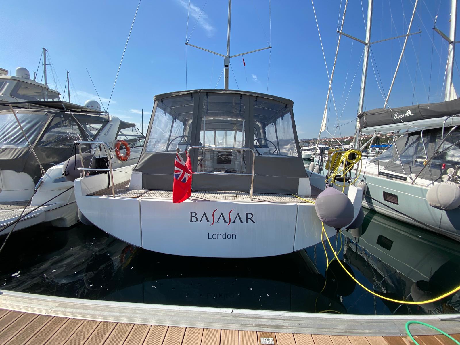 BENETEAU OCEANIS YACHT 54