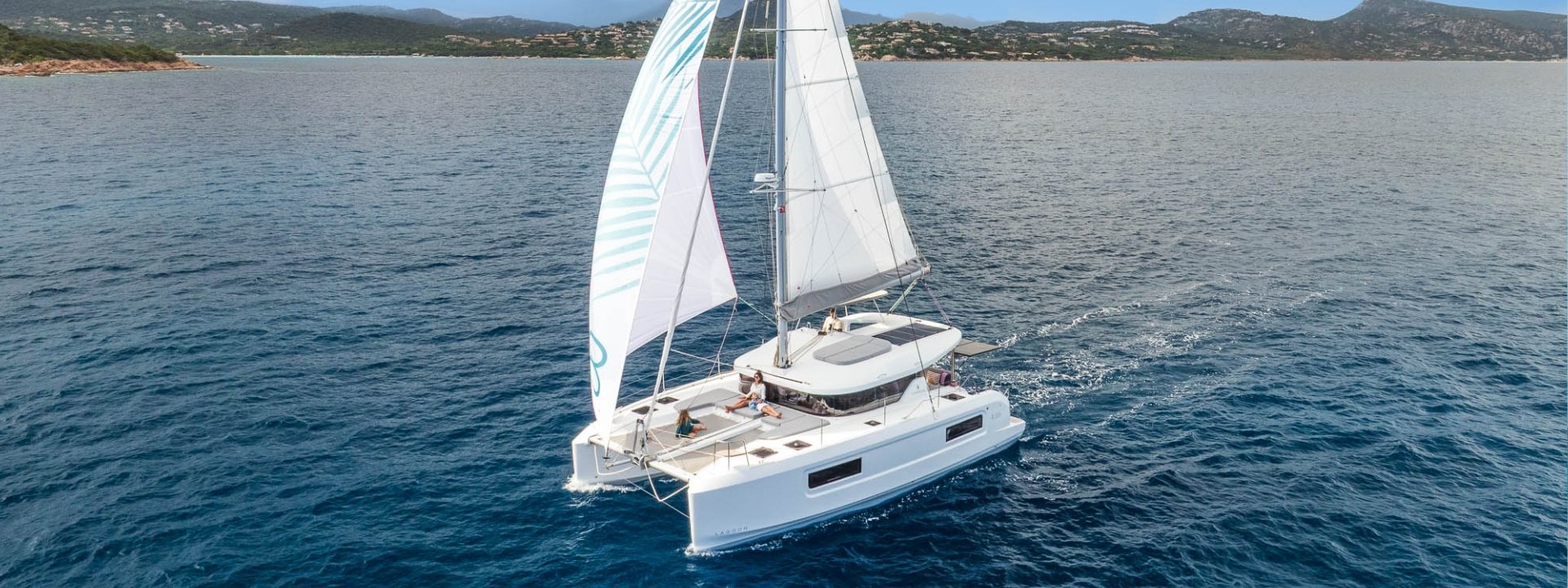 LAGOON 38