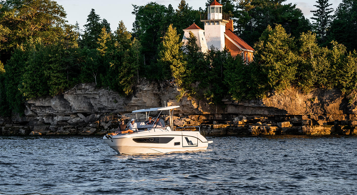 BENETEAU FLYER 9 (2X250HP SUZUKI MOTOR İLE)