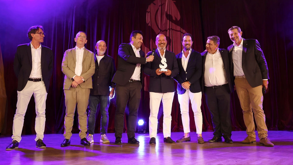 Tezmarin, Beneteau'nun 2026 World Best Dealer Ödülünü Kazandı